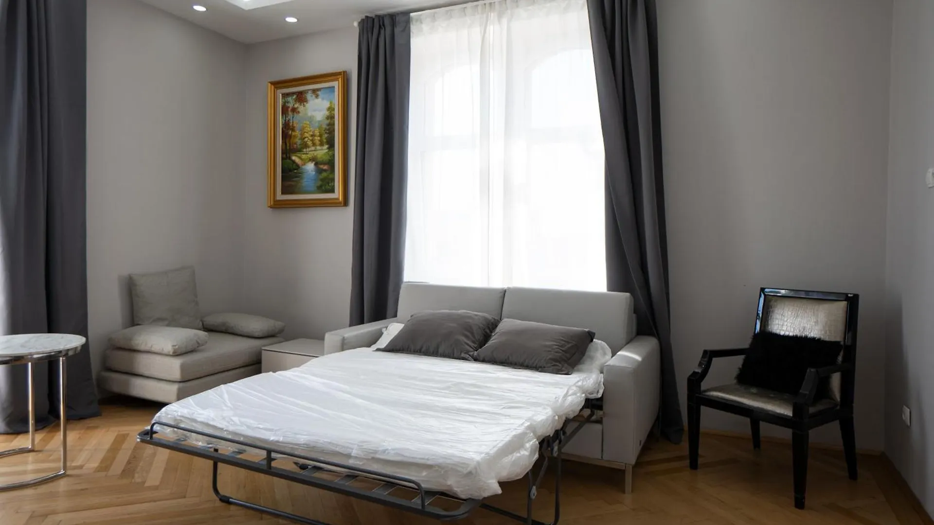 Charming 2-Room Apartment With Balcony, 15 Min To Center 维也纳