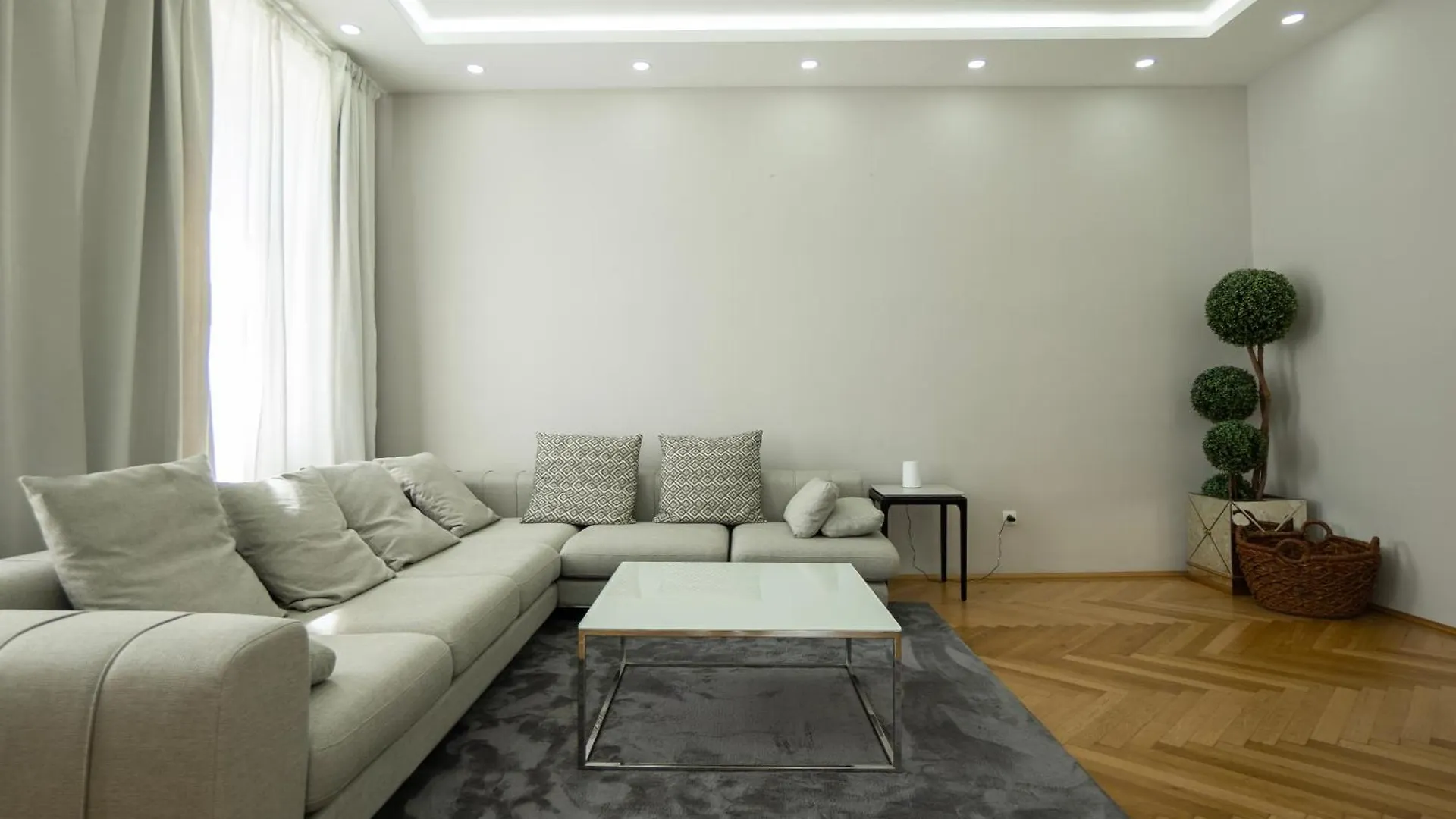 Charming 2-Room Apartment With Balcony, 15 Min To Center 维也纳 奥地利